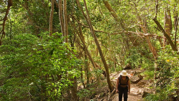 Caminando por la Garganta de los Esqueletos