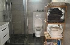 Olive House - Photo 3