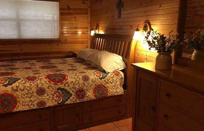 Frio Springs Lodges - Photo 6