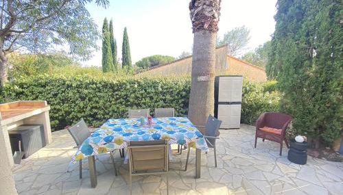 Maison cosy rénovée climatisée, jardinet & piscine - Foto 4, Garden, Garden view