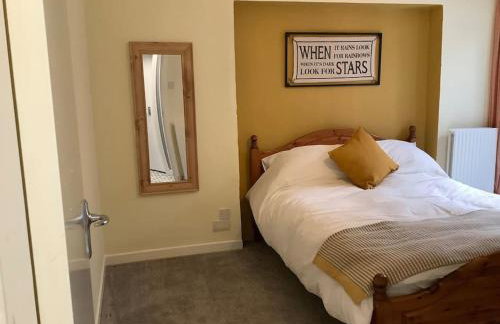 Benllech Sea View bungalow, Dog Friendly sleeps 6 - Foto 42