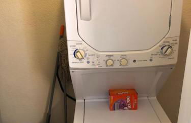 Cozy Downtown Guest House 2br/1ba Sleeps 8 - Foto 30