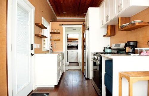 Walnut Horizon Tiny Home With Observation Deck - Foto 18