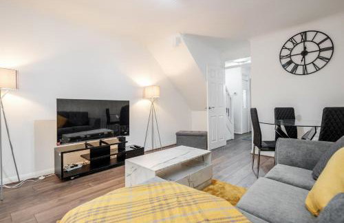 Lovely House in Dagenham / Barking with free parking, WiFi & Garden - Foto 6