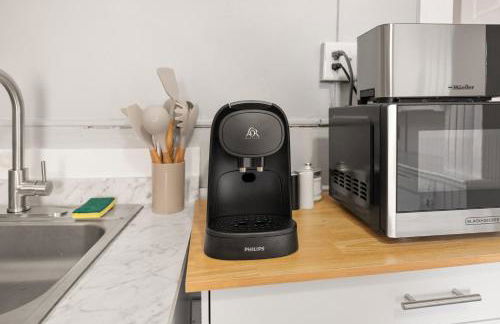 Modern 2BR Mins to Univ, Zoo, Destiny, Downtown - Foto 13