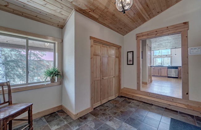 Holy Terror Chalet at Terry Peak - Foto 33