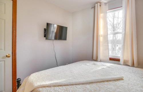 Golf and Unwind Family Home 2 Mi to Covells Beach! - Foto 18