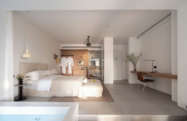 Miyue Roman Holiday Bubble Pool hotel - Photo 15