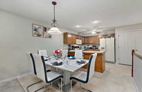 Beautiful Townhome, 11 minutes to Downtown, KCMO. - Foto 19