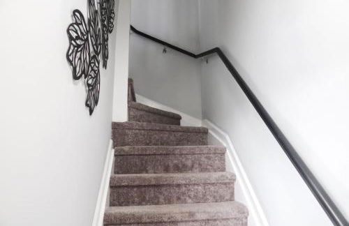 8BR 4BA Home Near NYC -Sleeps 16 - Foto 40