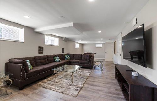 Newly Renovated 5BR 2 Living Rooms Sleeps 10 - Foto 21