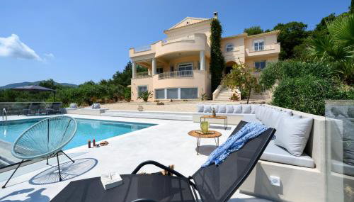 Aeras Luxury Villa - Foto 4, sunbed