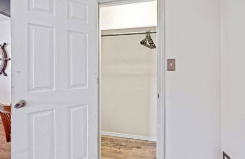 Romantic Colonial Hideaway in Historic Downtown - Pet Friendly - Foto 10