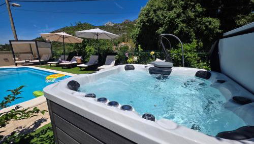 Luxury Villa Ivona Pool, Jacuzzi, Sauna & Privacy - Foto 4, sunbed