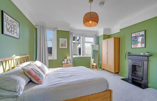 Well-equipped 4 bedroom family home with garden - Foto 16