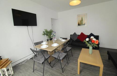 High Street House Thurnscoe by Smart Corporate Stays - Photo 7