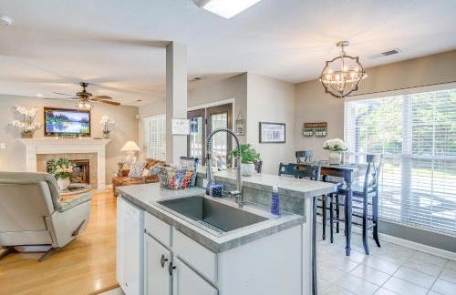 Home Sweet Home with Private Pool and Patio! - Foto 13