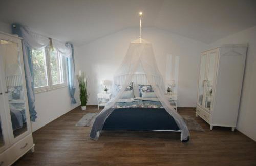 Villa Ludilo mit 4 Apartments in Poljica - Marina bei Trogir Split - Photo 43