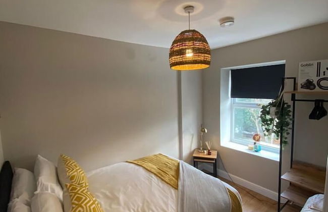 Beighton Hubs - Stay Angels - Photo 1