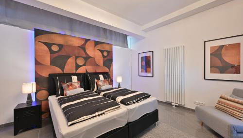 Yello Homes - Luxus Loft für bis zu 7 Personen nähe Airport & Messe, Tischfußball & Whirlpool - Foto 2