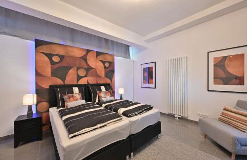 Yello Homes - Luxus Loft für bis zu 7 Personen nähe Airport & Messe, Tischfußball & Whirlpool - Foto 2