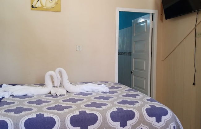 Holiday House at Villa Montego - Photo 5