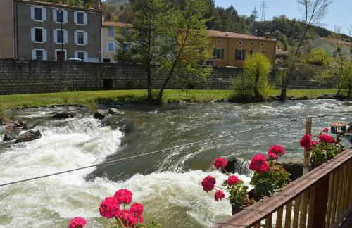 Riverside 4 bed house full of character and charm - Foto 16