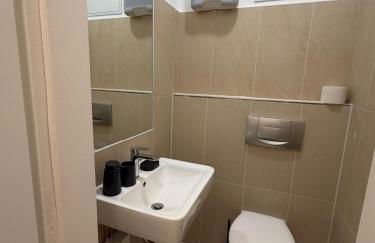 Jomi Stays - Kudamm - Foto 15