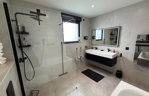 Villa Chipie neuve & grand standing ! - Photo 77