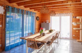 Évasion jurassienne, séjour cosy bois - Foto 8