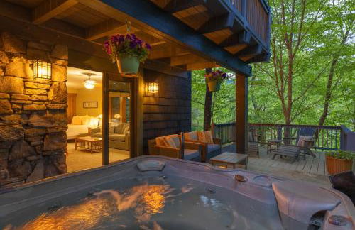 HOT TUB & PET-FRIENDLY Cabin in Cheshire Village - Foto 3