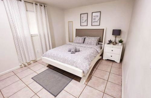 Amazing 5 Bedroom Pool Home - Minimum 28 days Stay Only Great Location! - Foto 34