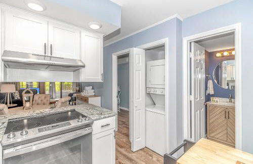 Fully Renovated First Floor Condo! Cypress Bay J-2 - Foto 10