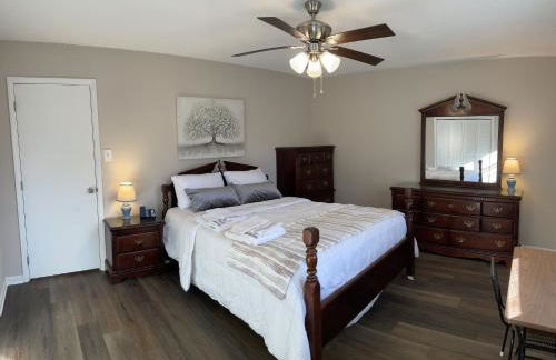 Serene Landing Place near Downtown Cary - Foto 14