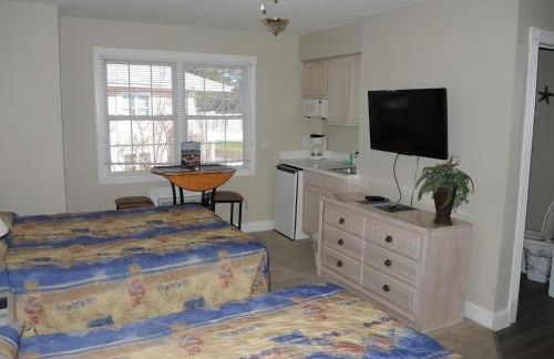 Brunswick Plantation Studio Home 407L with Onsite Golf Course and Pools studio - Foto 1