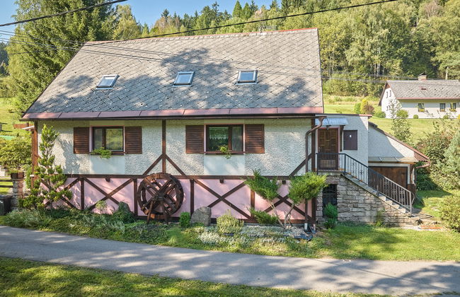 2 bedroom Apartment in Stárkov with swimming pool and garden - Photo 36