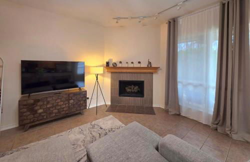 Lovely Lakeside Living - Foto 10