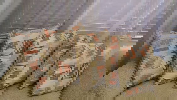 Coin salon dans le hall