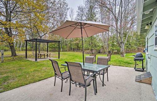 Walk to Lakefront! Cabin 21 Mi to Boyne Mtn Resort - Foto 14