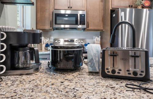 New Cabin at Tall Timbers! Free Tickets! Indoor and Outdoor Pools! - Foto 24