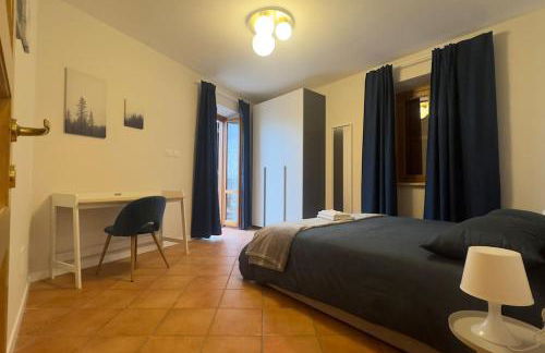 Fronte lago nel centro storico “La Casa del Lago” - Foto 12