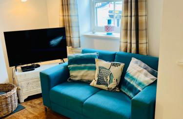 Fantastic Value Beautiful Cottage Close to the Sea Great Interior and Space - Photo 25