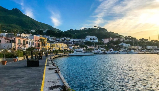 Tour di un giorno a Ischia: aliscafo da Napoli con pranzo opzionale - Foto 4