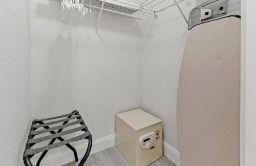 Newly Remodeled 4BD/4BA Townhouse-Regal Palms Resort Near Disney - Foto 18