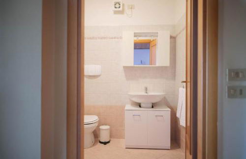 Comfort House, Near Rome with Parking Garage and Wi-Fi - Foto 19