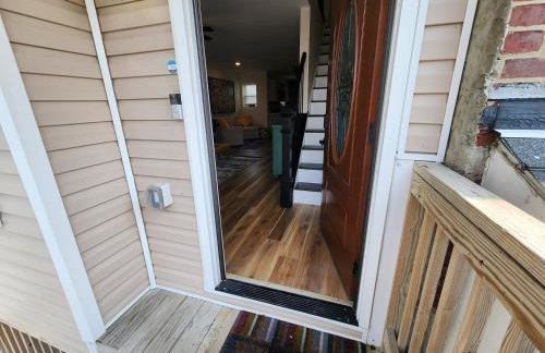 Fairview Terrace-Brand New 3BDRM, Central Location - Foto 8