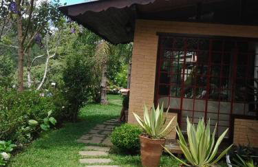 Chalé Pakere Montanha Lumiar - Conforto a mais de 1000 metros de altitude junto a natureza, wifi, piscina, sauna e água de nascente - locação do chalé sem prestação de serviços - Foto 78