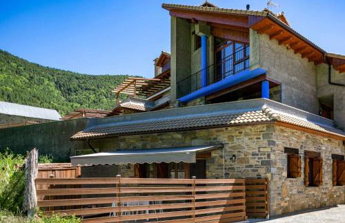 El Escondite de Biescas - Photo 1