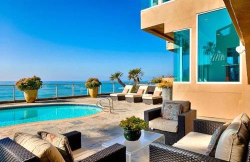 Celebrity Oceanfront Estate - Photo 32