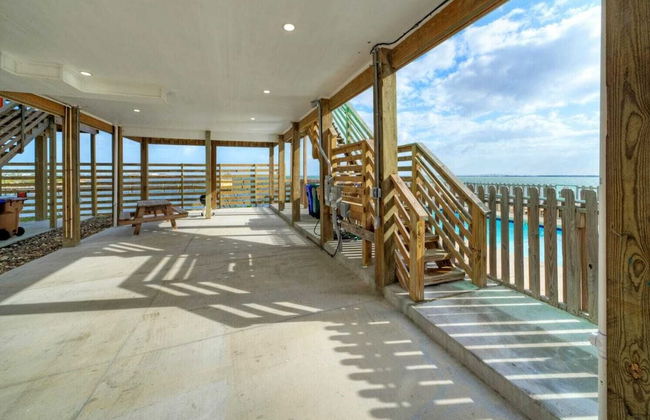 Waterfront w/ Bay Views, Shared Pool & Boat Dock Marlin Madness by Avantstay - Foto 43